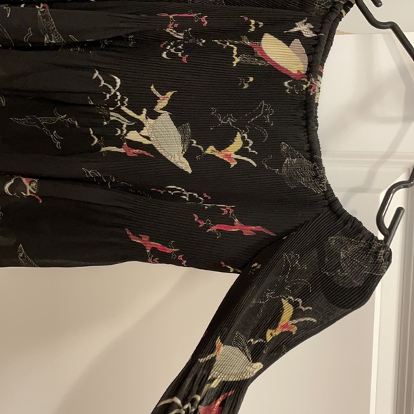 Off the shoulder ARITZIA shirt - Picture 3 of 5